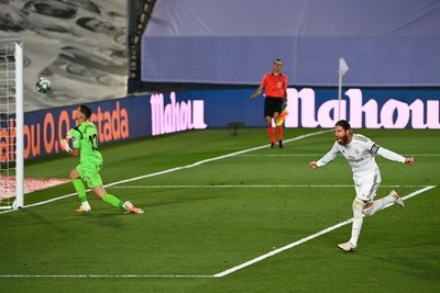 Real Madrid no falla y aumenta su ventaja en la cima
