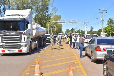 Refieren que por la falta de transparencia, la gente cree que el Covid es un negociado y perdió el temor
