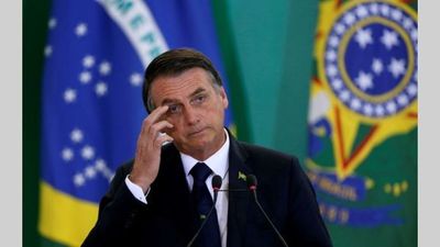 Bolsonaro tiene síntomas de COVID-19 y se hizo un nuevo test