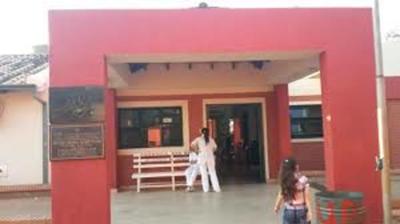 Miembros del Consejo de Salud del centro hospitalario de Repatriación se manifiestan exigiendo ser contratados